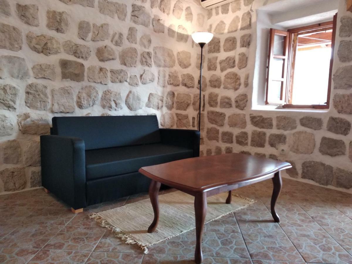 Old House Perastアパートメント エクステリア 写真